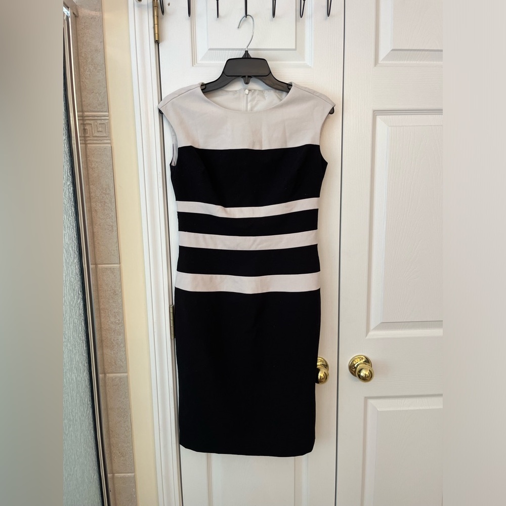 Beautiful dress, very comfortable and soft, size S.